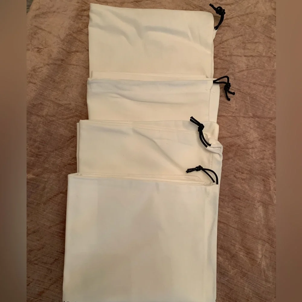 Vince dust bags